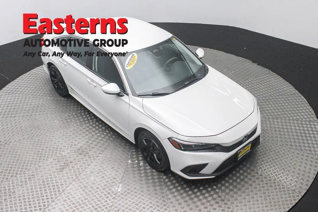 Used 2024 White Honda LX image 3