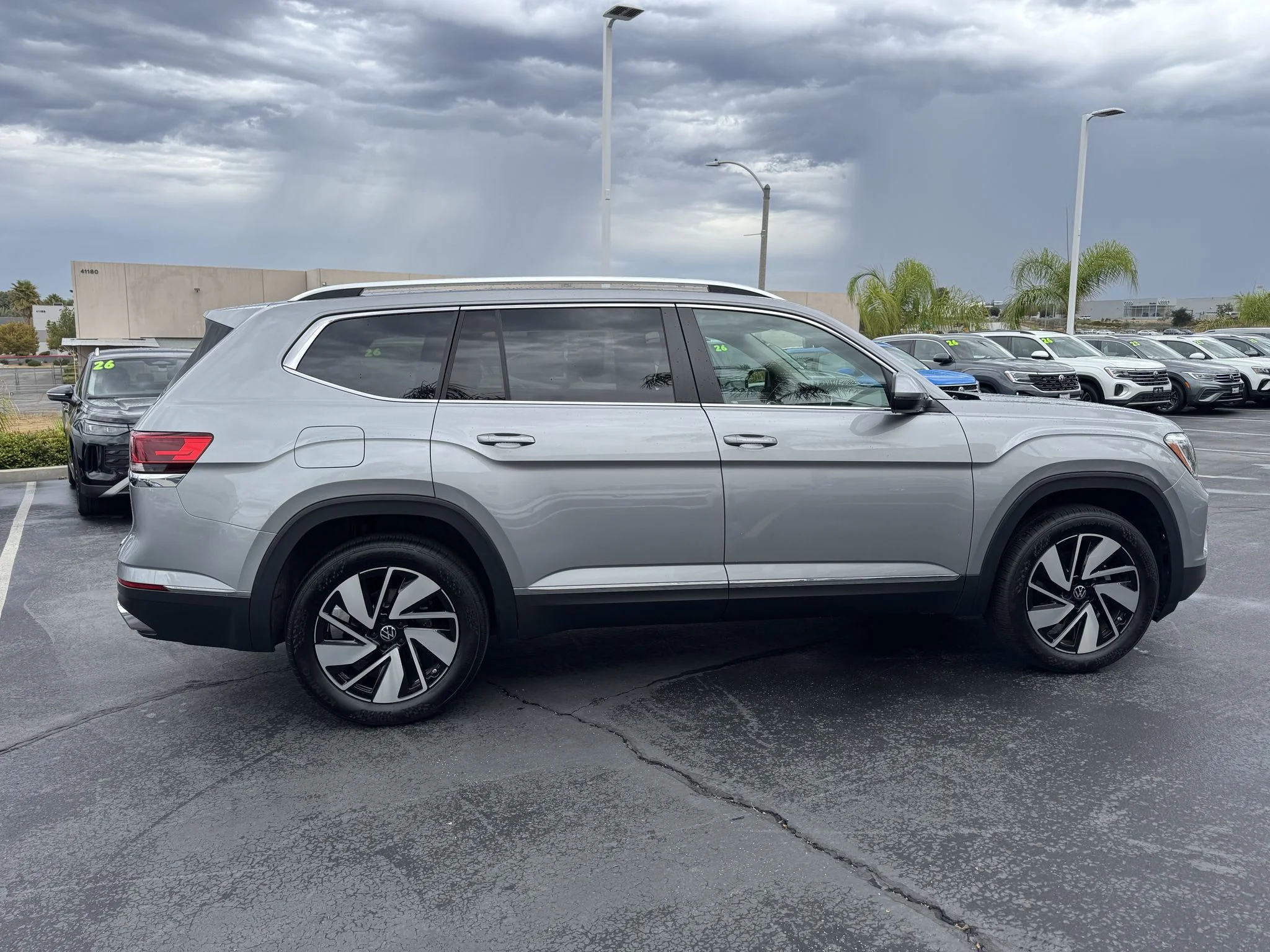 Used 2025 Silver Mist Metallic Volkswagen 2.0T SEL image 9