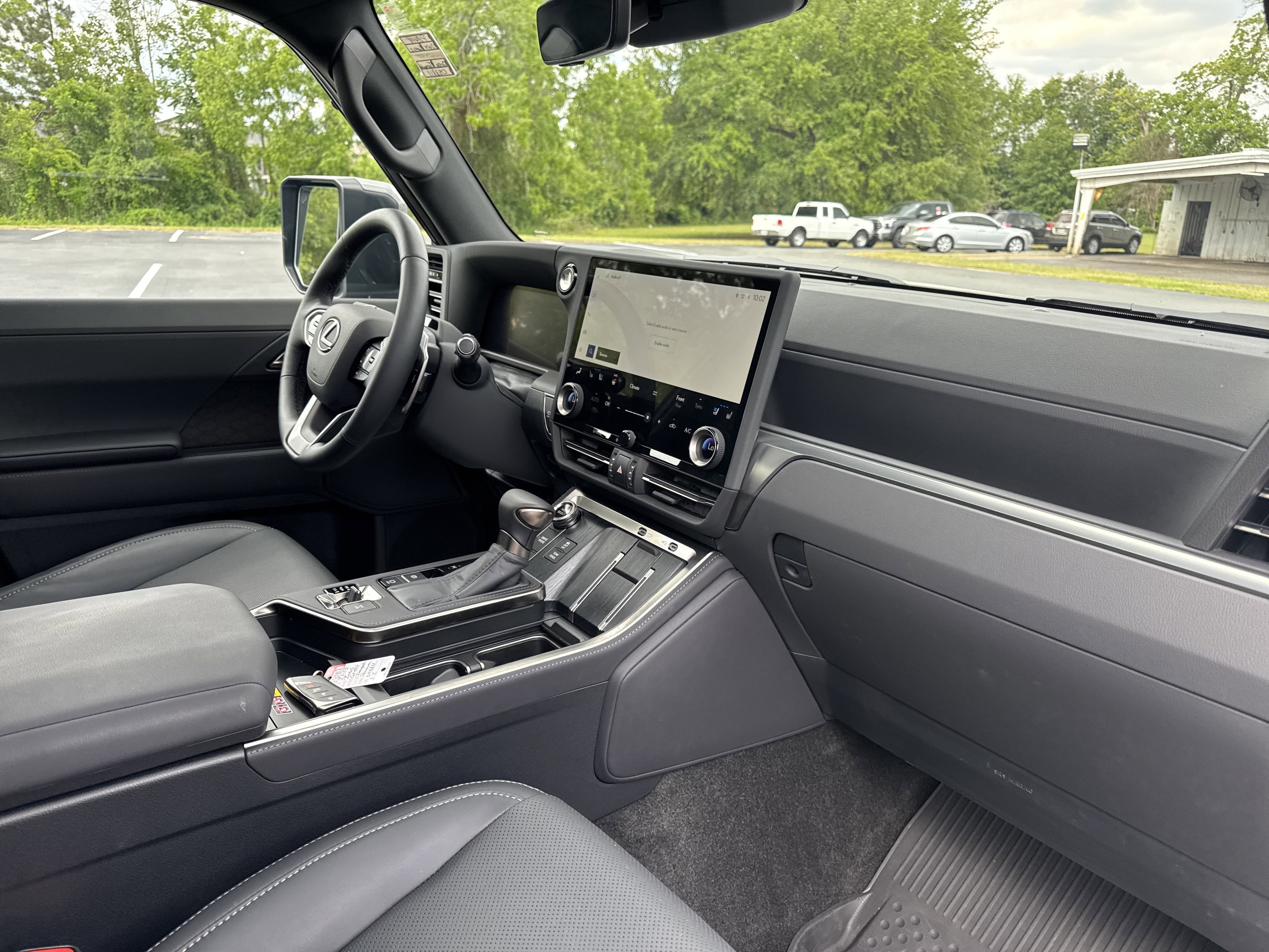 Used 2025 Incognito Lexus 550 Premium+ image 24