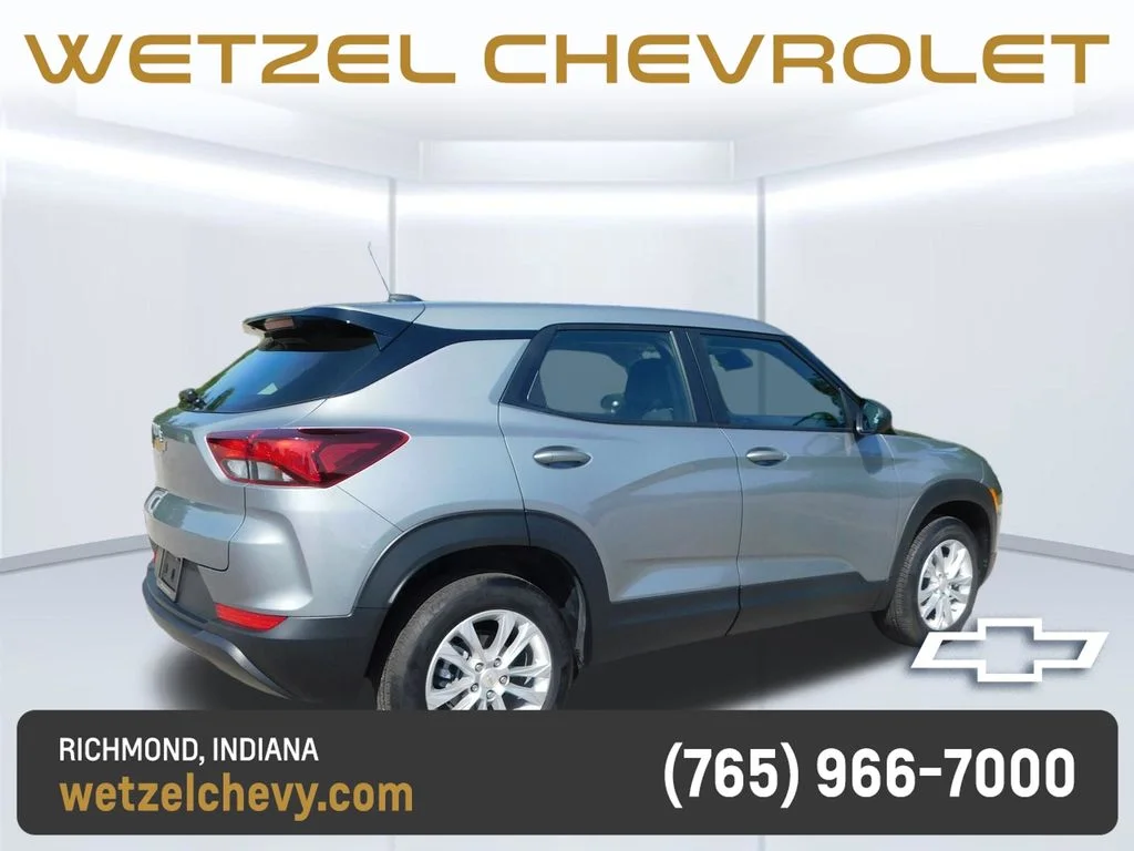 Used 2023 Gray Chevrolet LS image 3