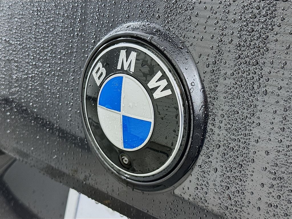 Used 2026 Dark Graphite Metallic BMW xDrive60 image 22