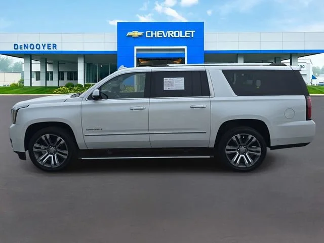 Used 2018 WHITE FROST TRICOAT GMC Denali image 10