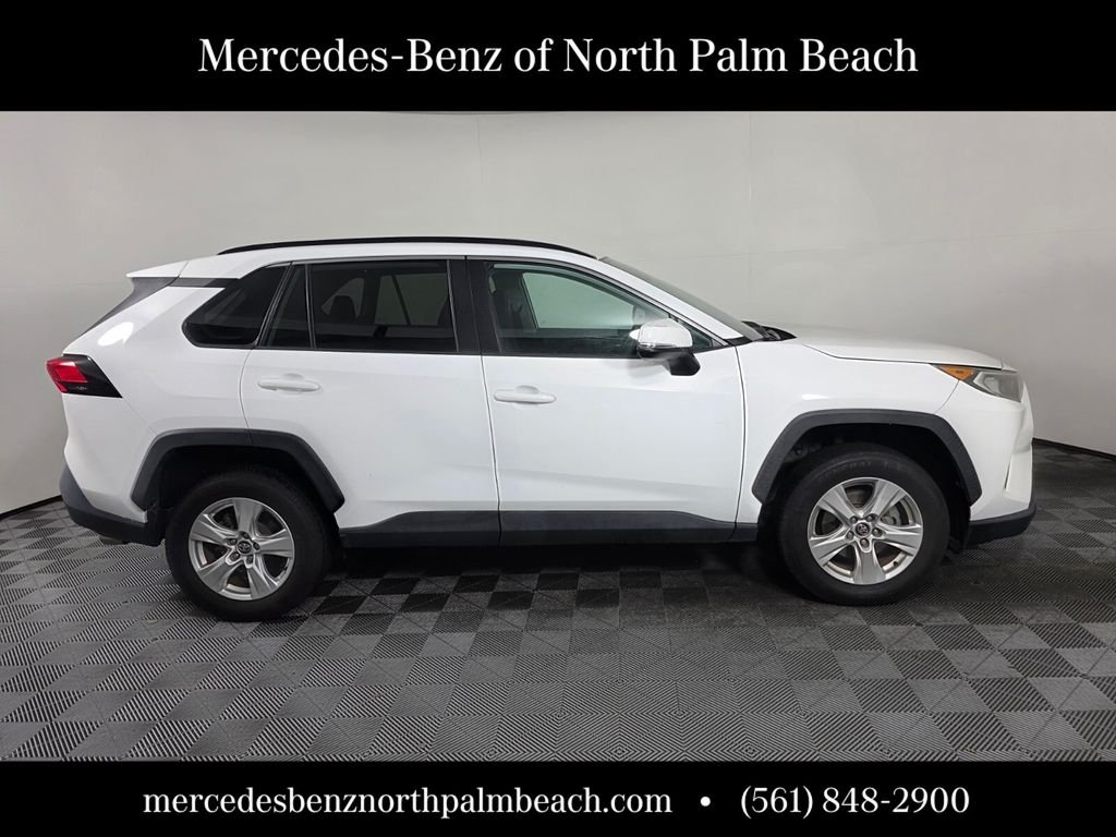 Used 2021 White Toyota XLE image 7