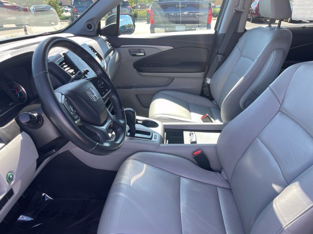 Used 2019 Lunar Silver Metallic Honda EX-L image 17