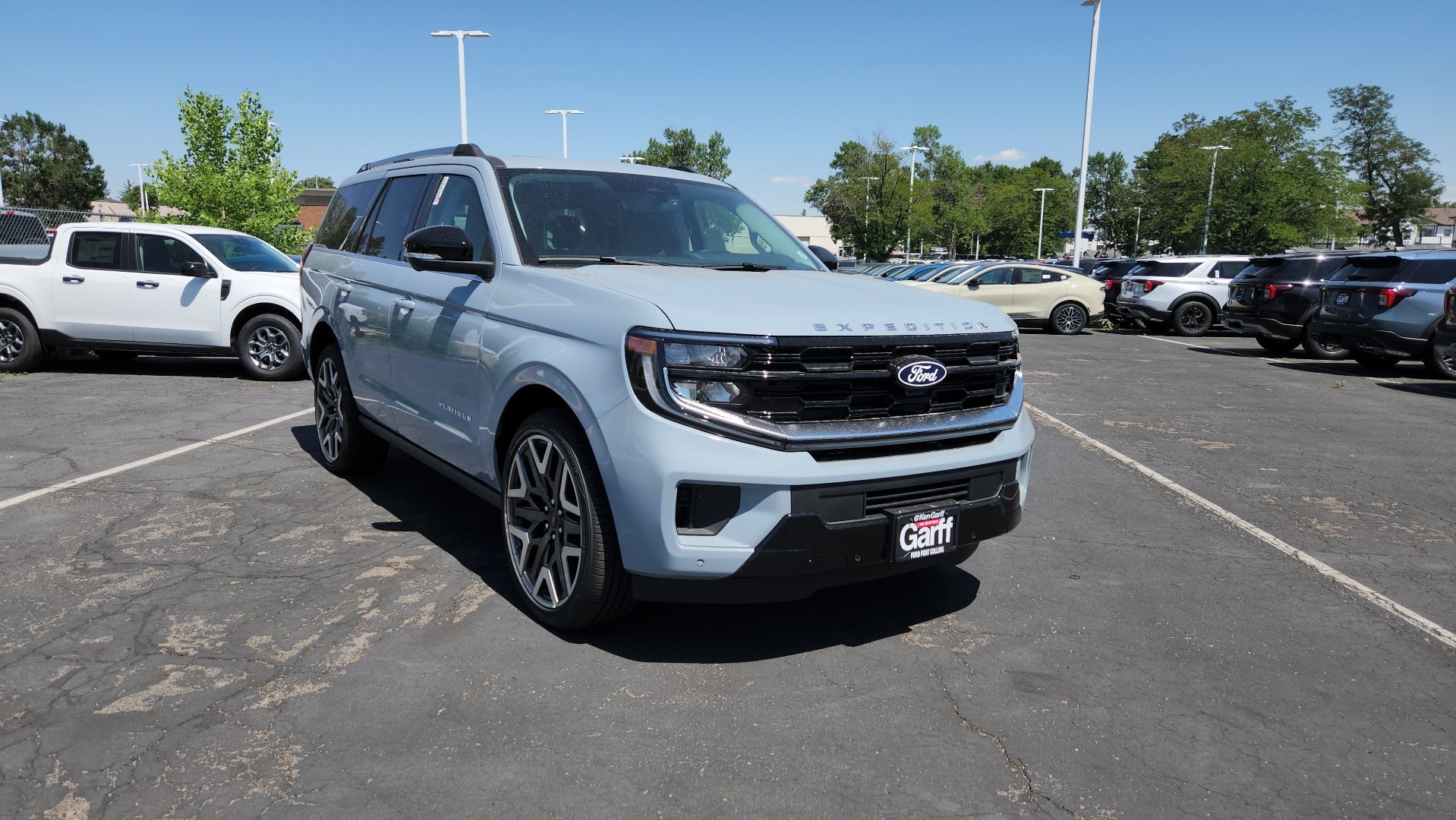 New 2027 Glacier Gray Metallic Tri-Coat Ford Platinum image 9
