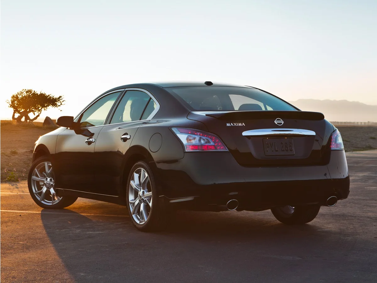 Used 2012 Brown Nissan 3.5 SV image 1