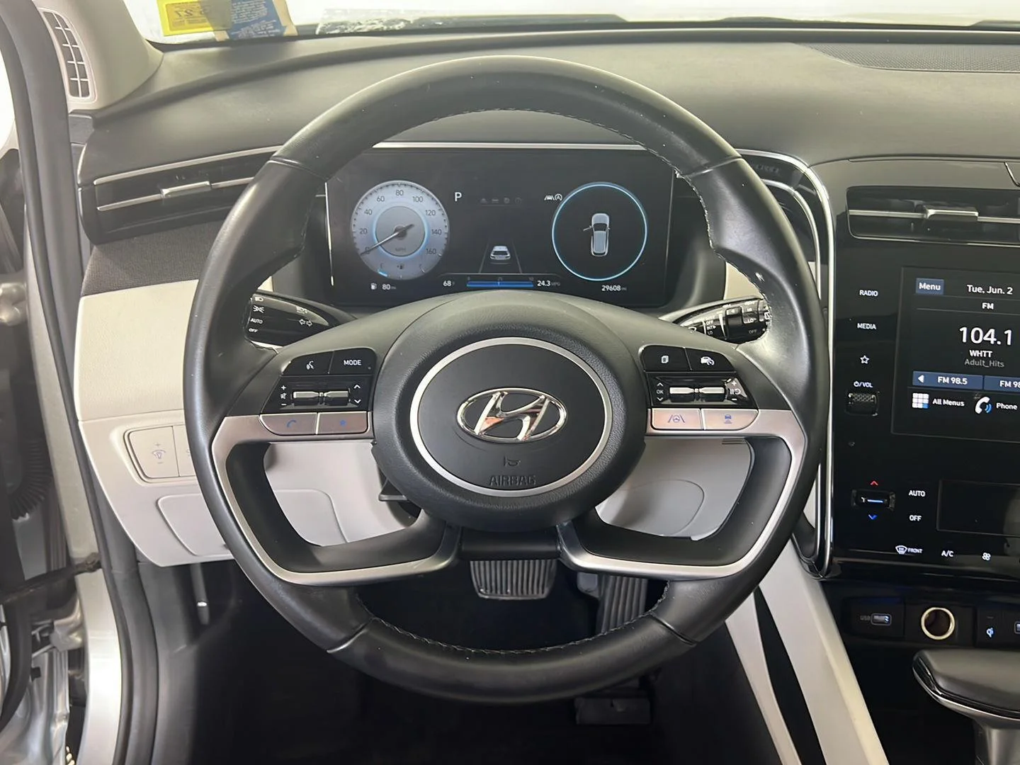 Used 2023 Shimmering Silver Hyundai SEL image 14