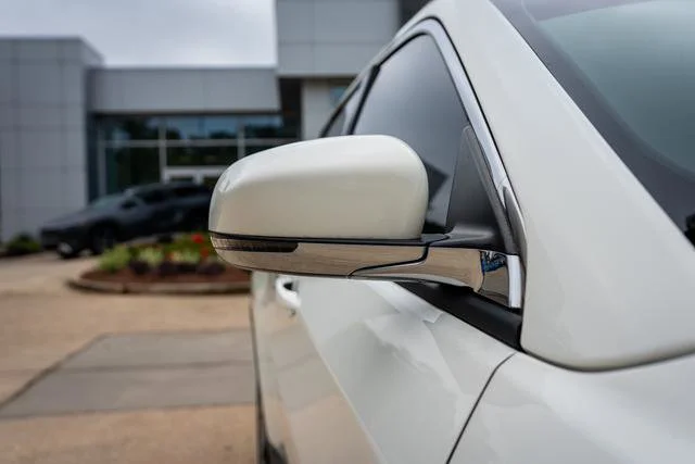 Used 2019 White Clearcoat Jeep Limited image 21