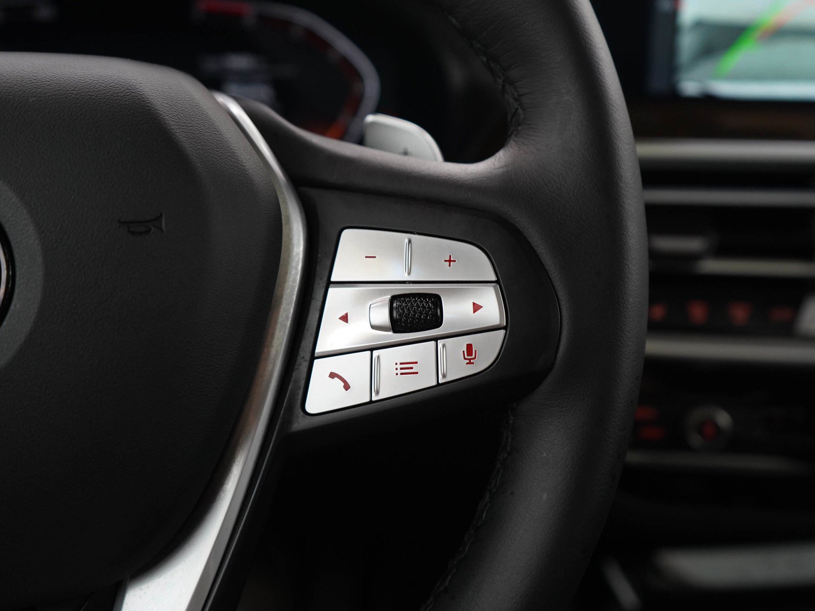 Used 2023 White BMW xDrive30i image 26