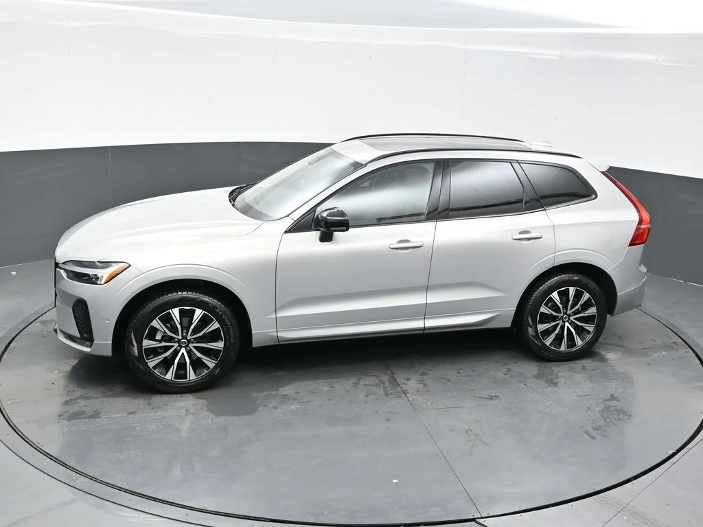 Certified Used 2025 Silver Dawn Volvo Plus image 33