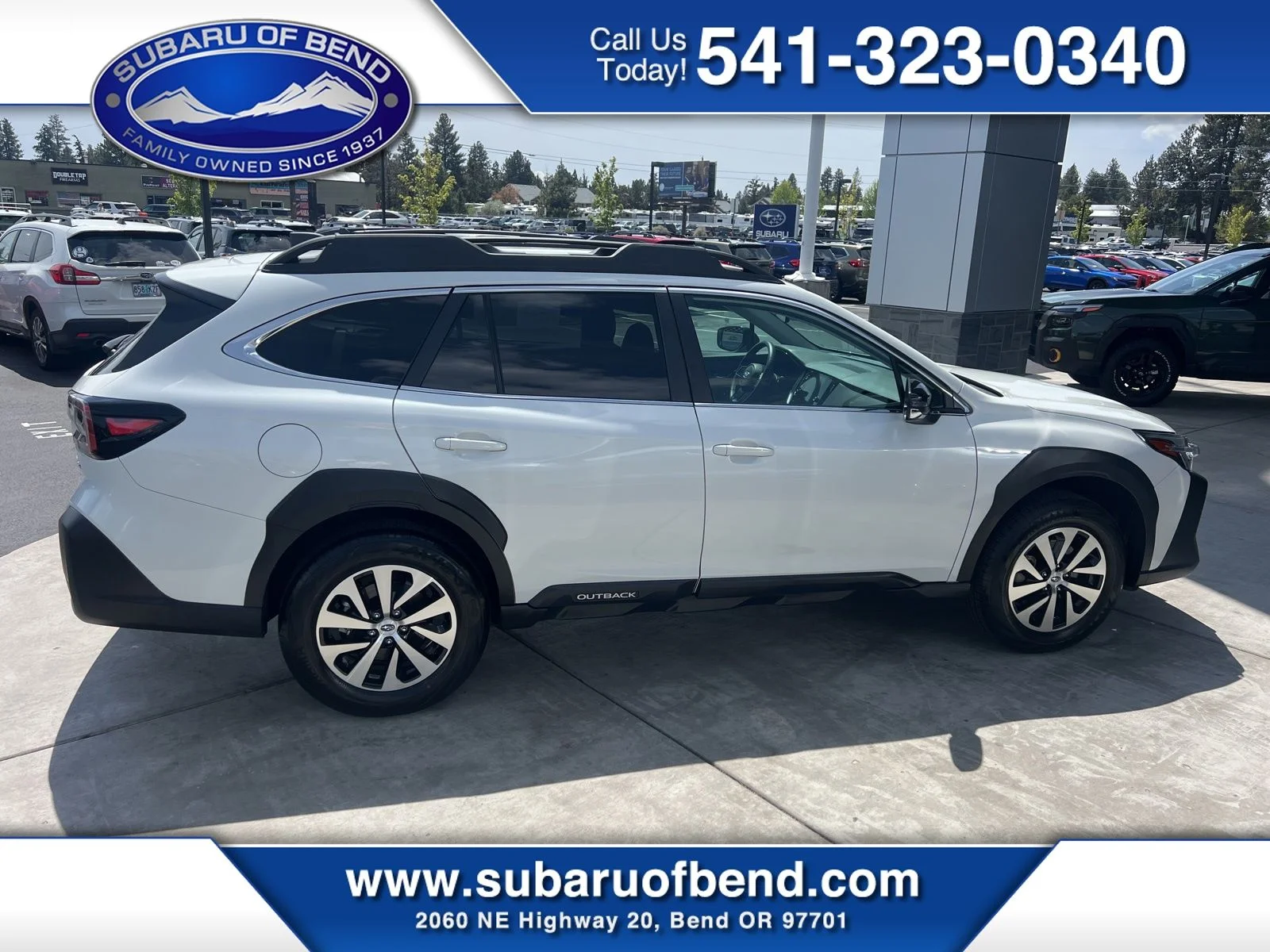 2025 Subaru Outback Premium's photo