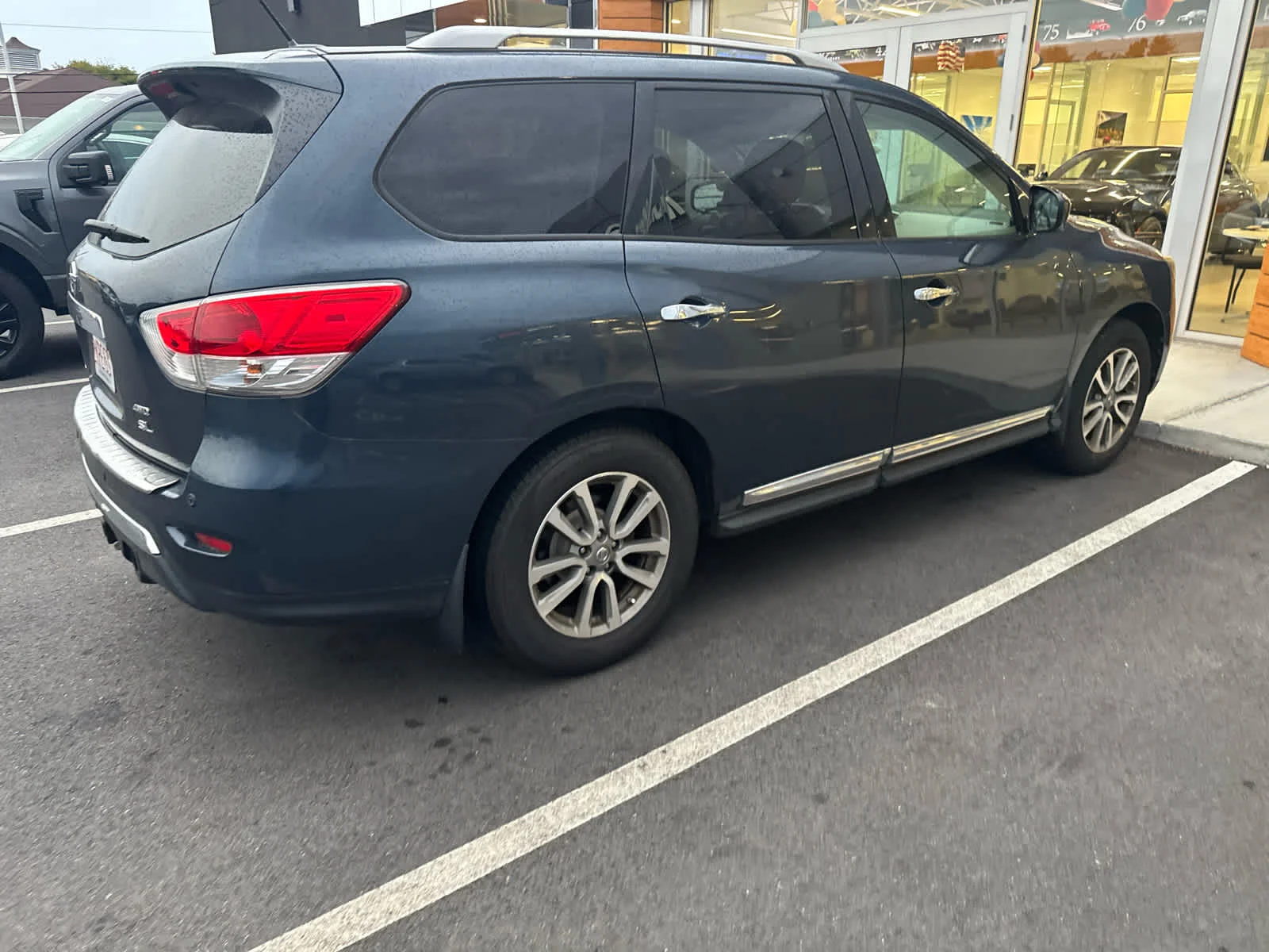 Used 2016 ARCTIC BLUE MET Nissan SL image 2