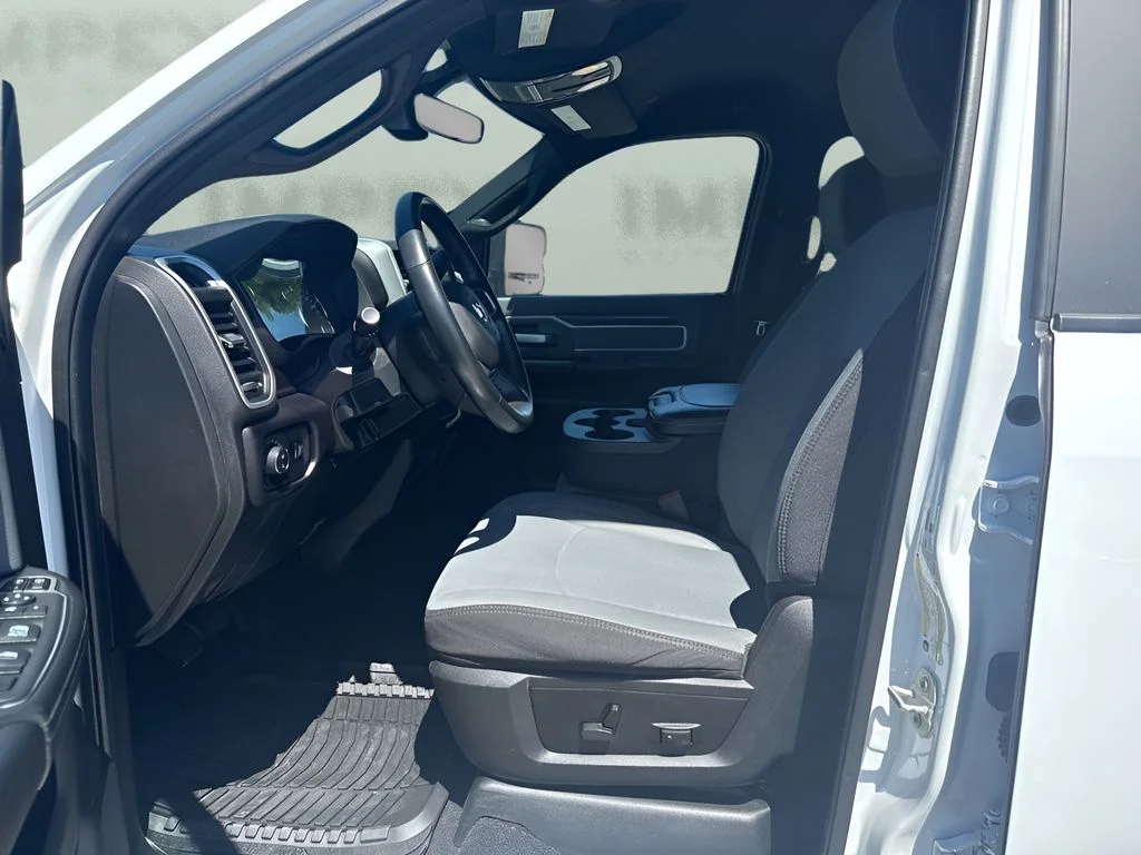 Used 2023 White Ram Big Horn image 9