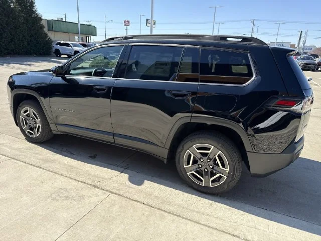 New 2026 Black Jeep Laredo image 31