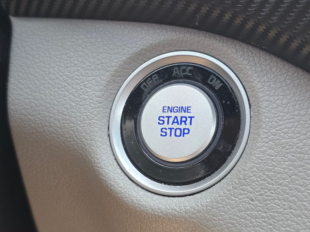 Used 2019 White Hyundai Value image 30