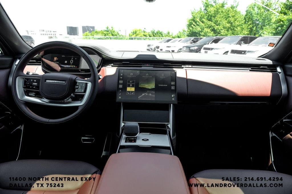 New 2026 Santorini Black Metallic Land Rover SE image 17
