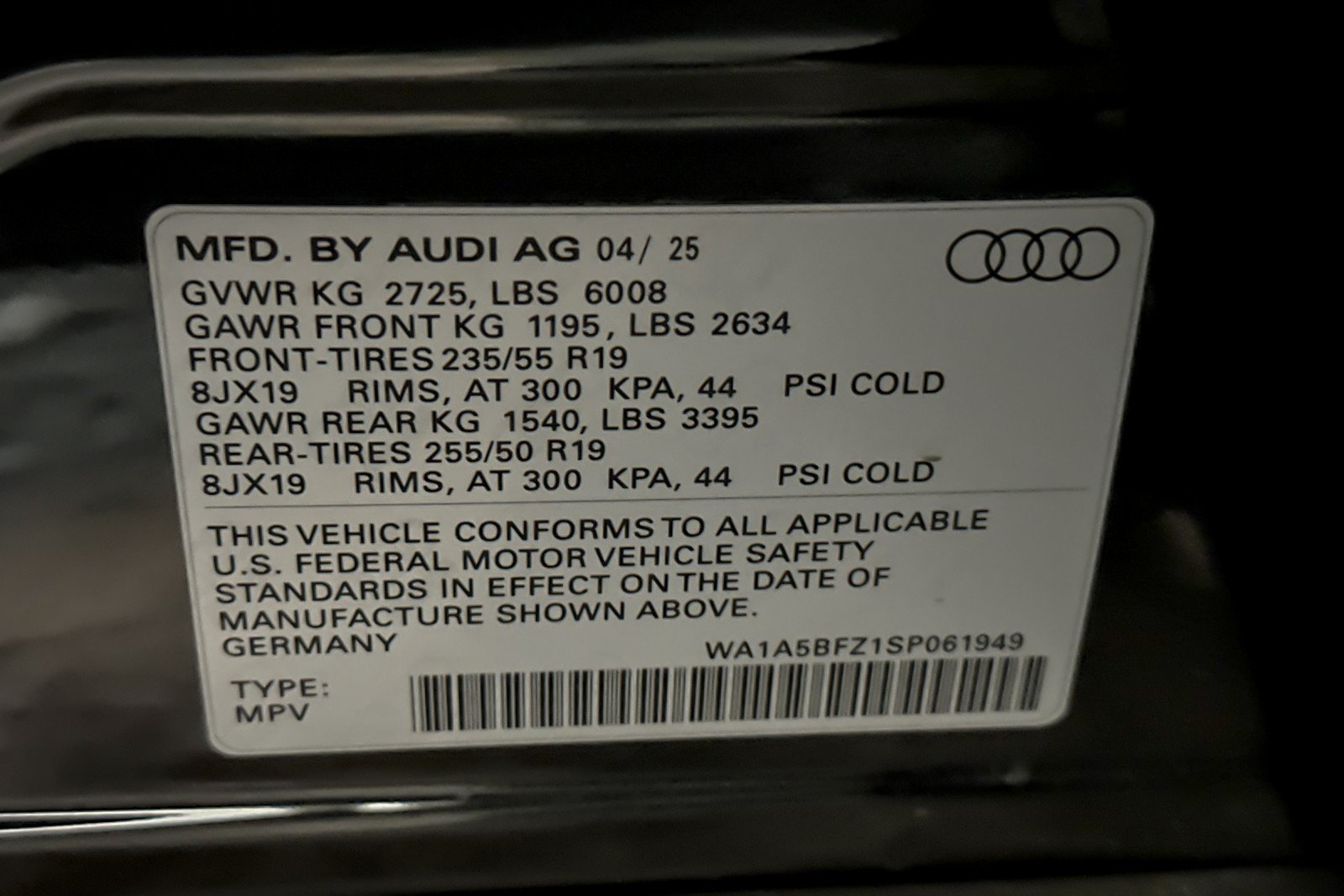 Used 2025 Mythos Black Metallic Audi Premium 45 RWD image 28