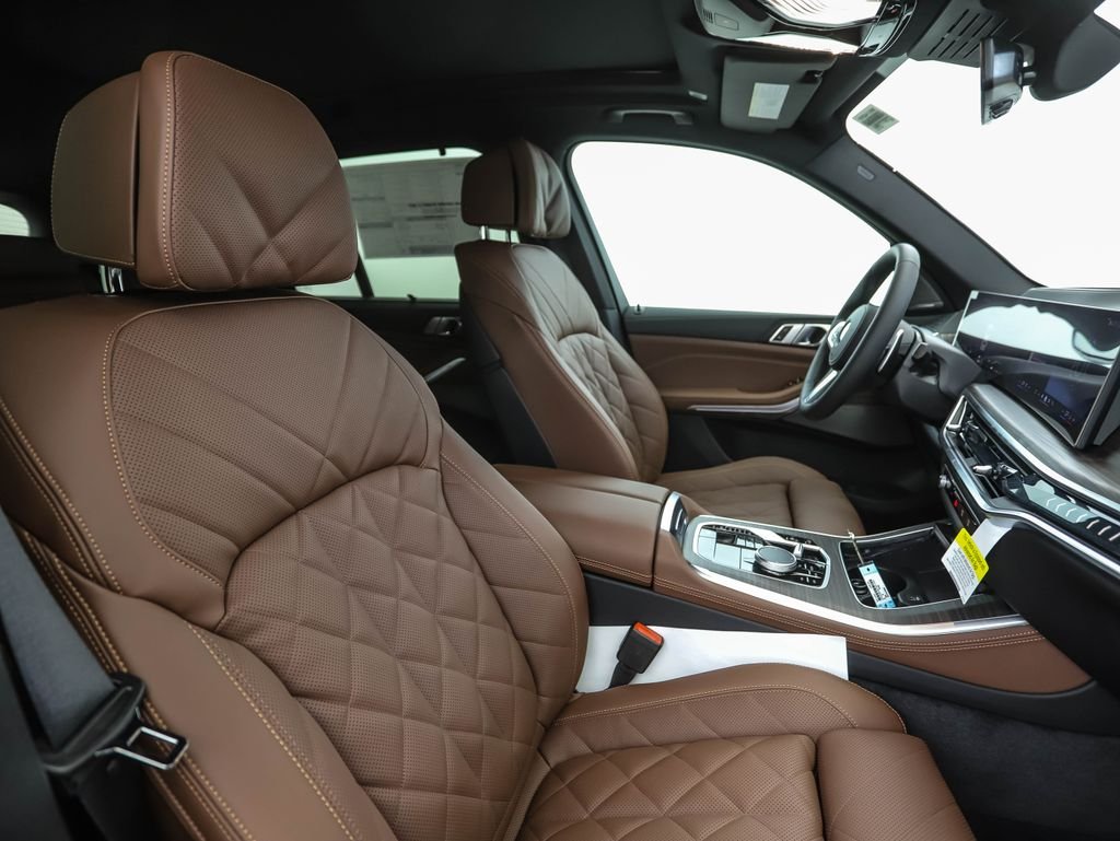 New 2026 Alpine White BMW xDrive40i image 31