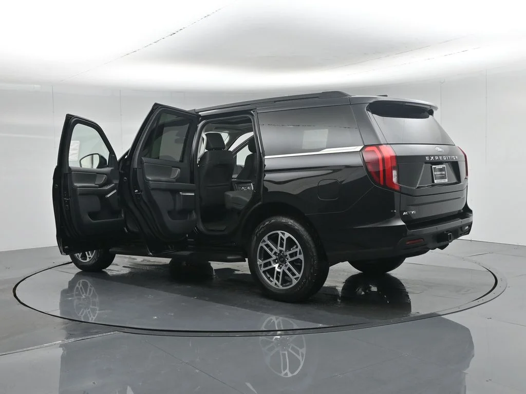 New 2026 Agate Black Metallic Ford Active image 36