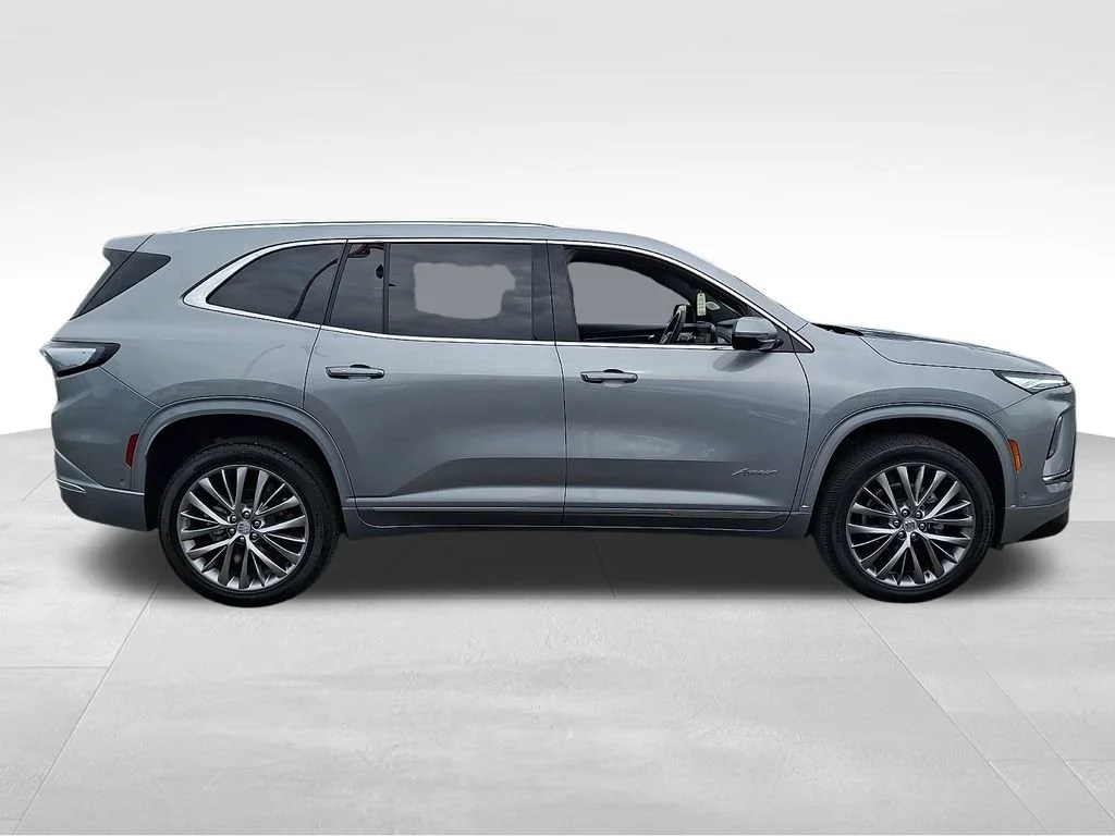 Used 2025 Moonstone Gray Metallic Buick Avenir image 7