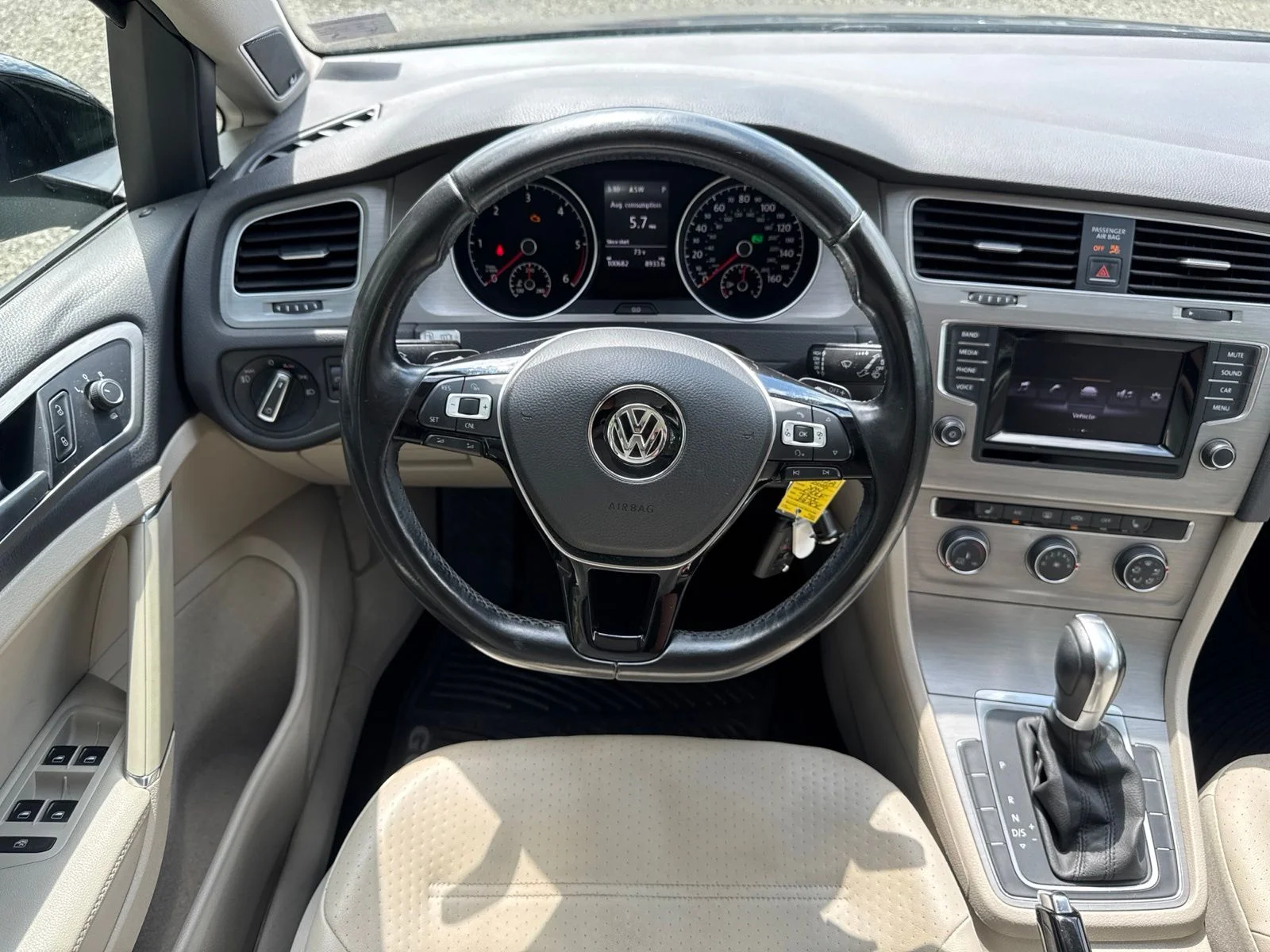 Used 2015 Black Volkswagen TDI SE 4-Door image 27