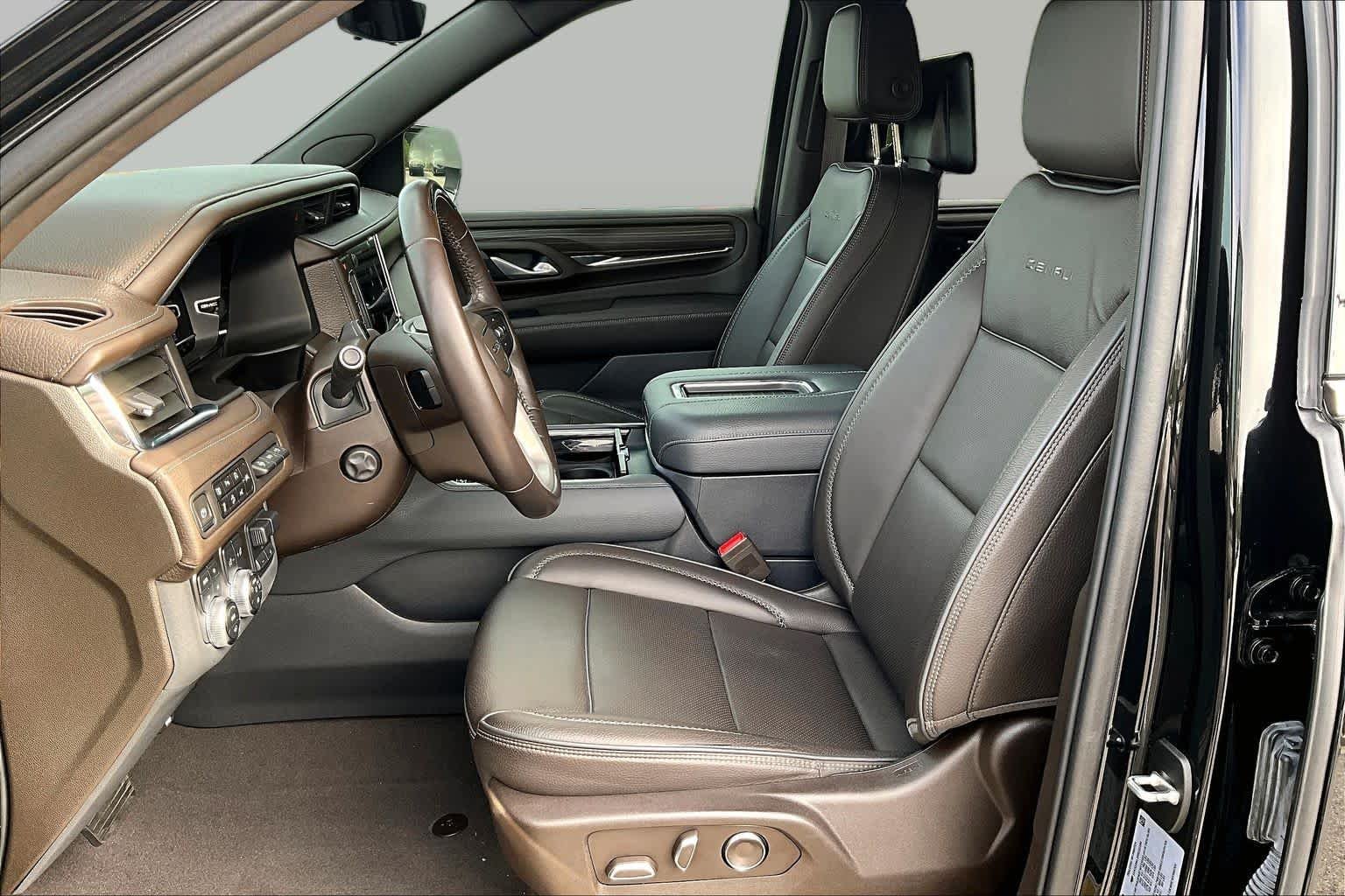 Used 2024 Onyx Black GMC Denali image 7