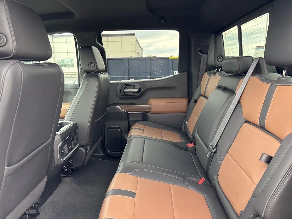 Used 2021 Black Metallic Chevrolet High Country image 30