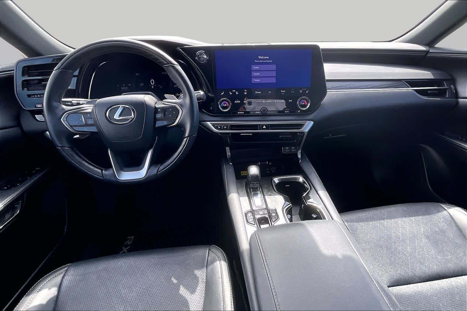Used 2025 Eminent White Pearl Lexus Premium Plus image 16