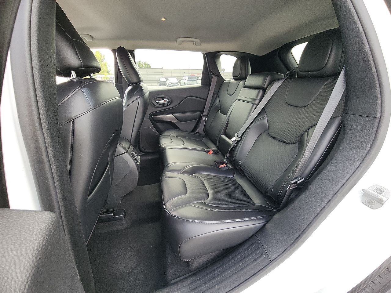 Used 2019 White Jeep Limited image 21