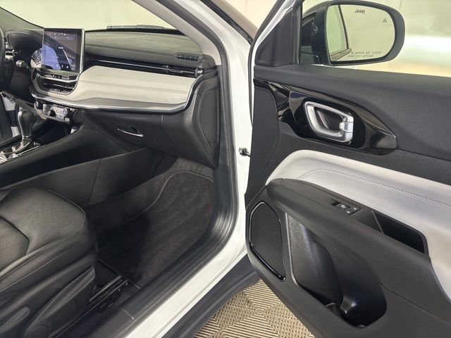 Certified Used 2022 White Jeep Limited image 30