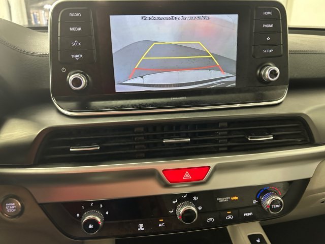 Used 2020 White Kia S image 23