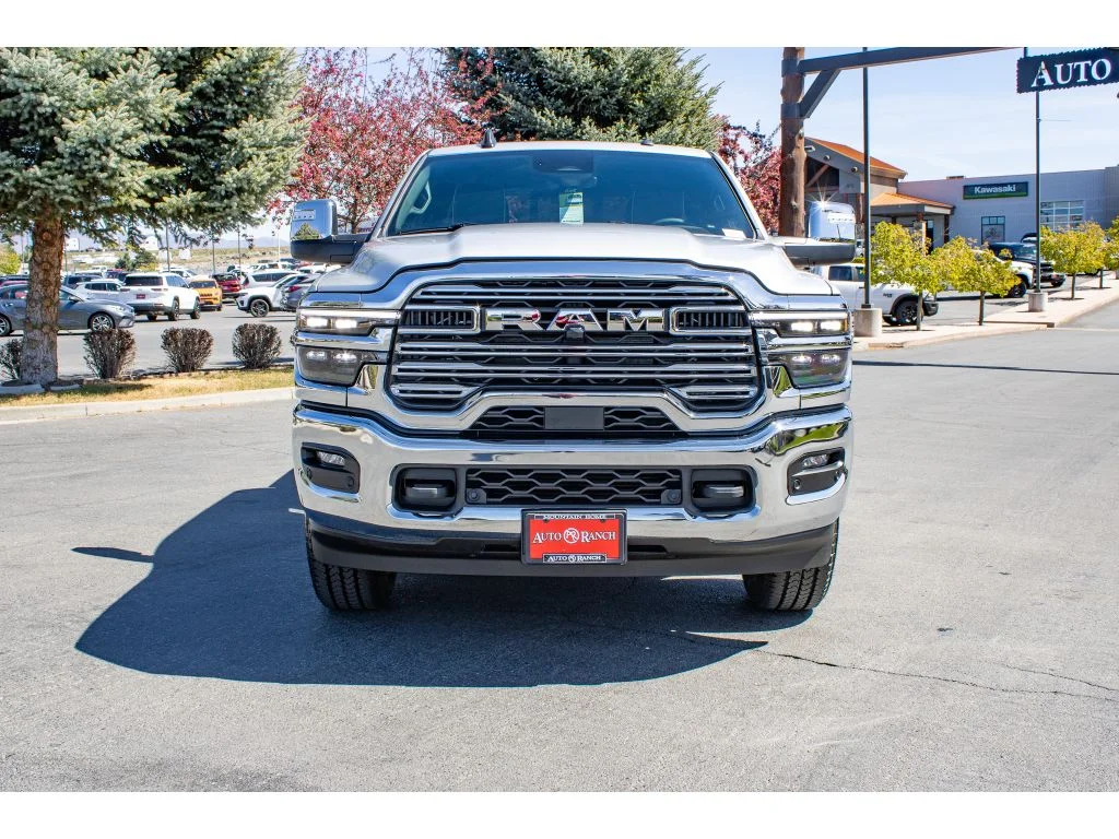 New 2026 Silver-Zynith Exterior Paint RAM Laramie image 3