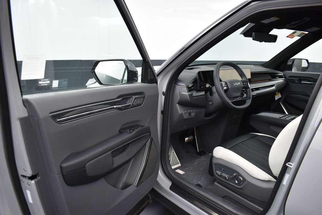 New 2026 Wolf Gray / Black Roof Kia GT-Line AWD image 5