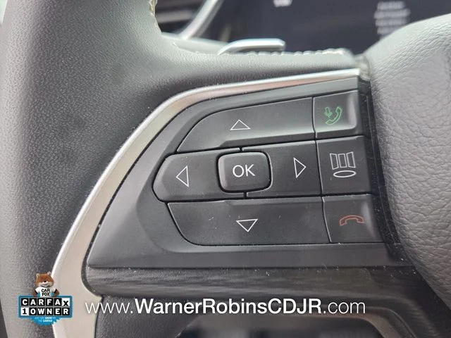 Used 2024 Silver Jeep Laredo image 26