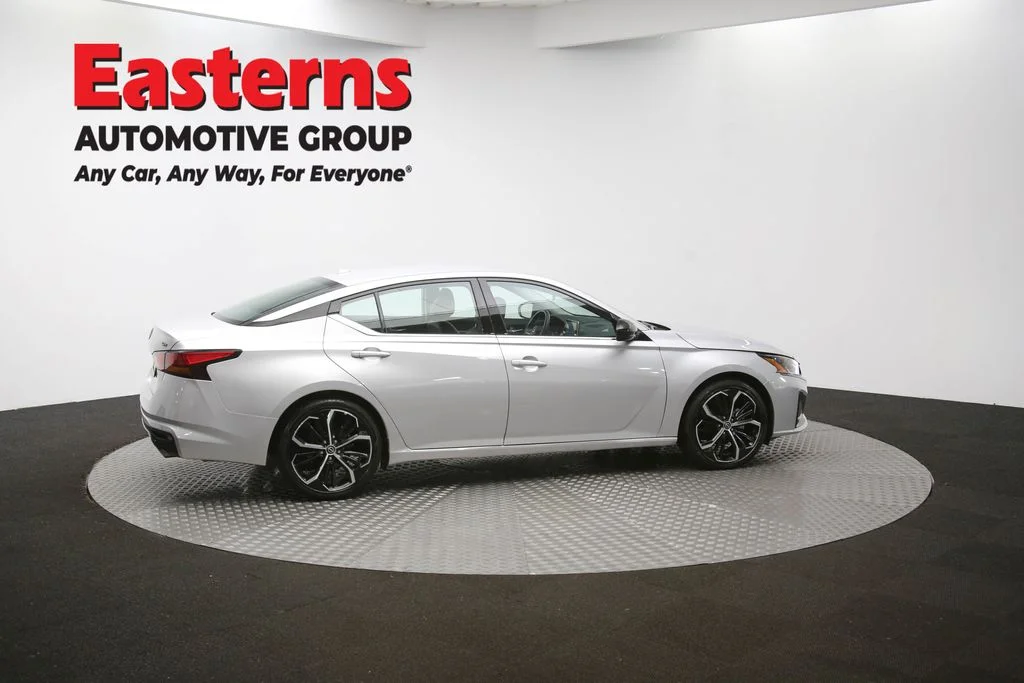 Used 2024 Silver Nissan 2.5 SR image 42