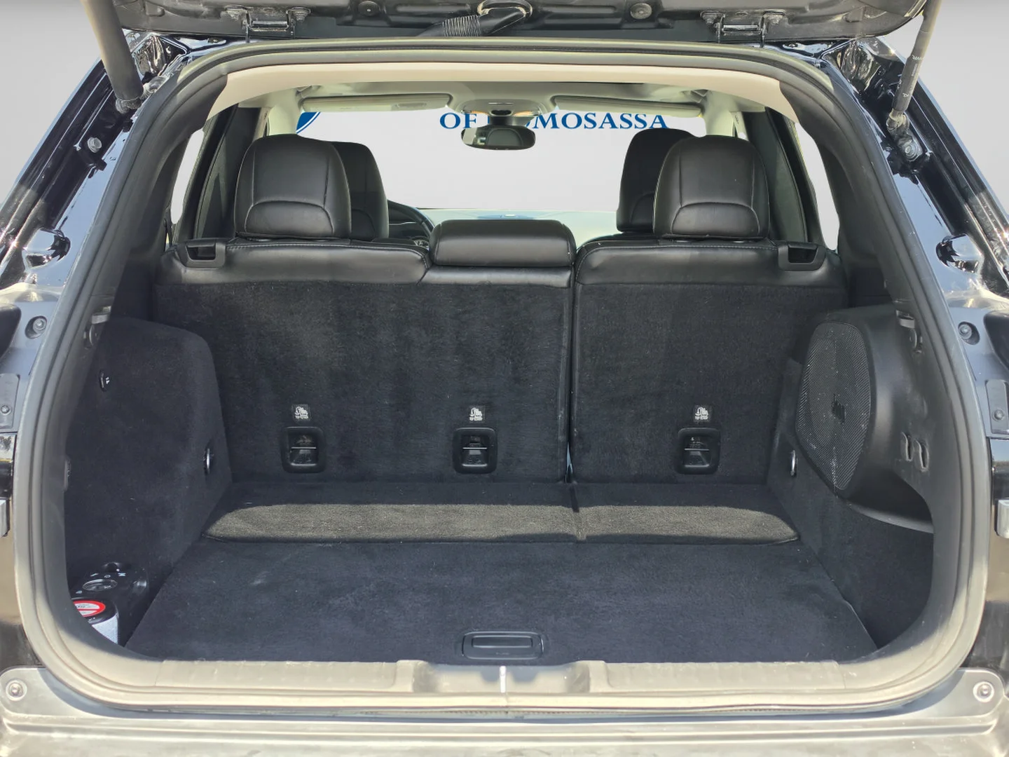 Used 2021 Diamond Black Crystal Pearlcoat Jeep Limited image 13