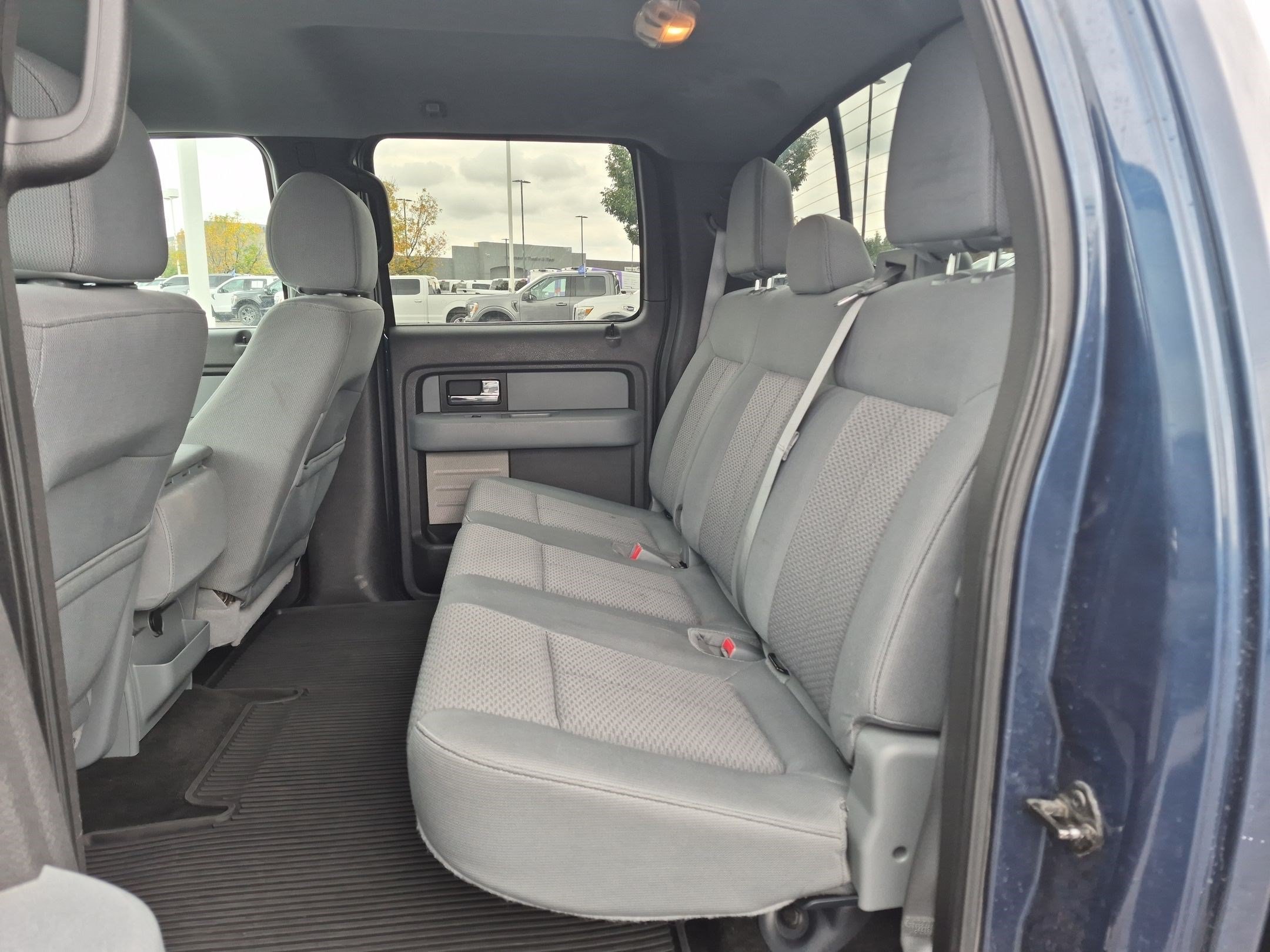 Used 2013 Blue Ford XLT image 25
