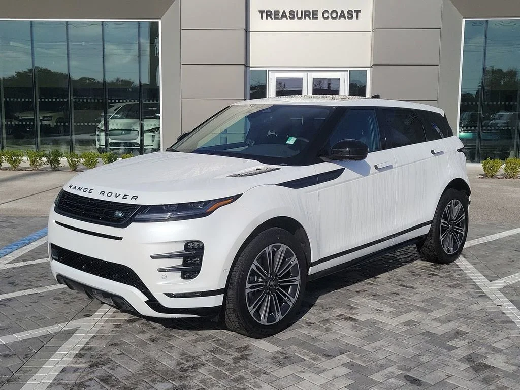 2026 Land Rover Range Rover Evoque Dynamic SE's photo