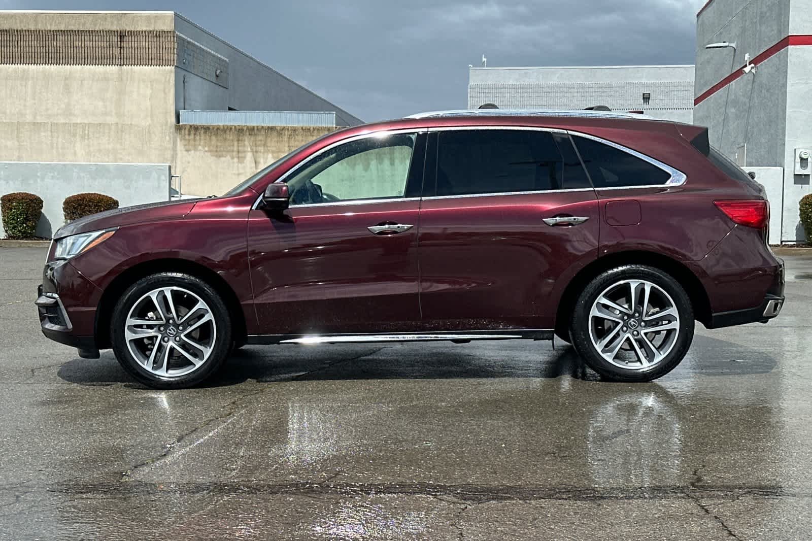 Used 2017 Red Acura w/Advance Pkg image 9