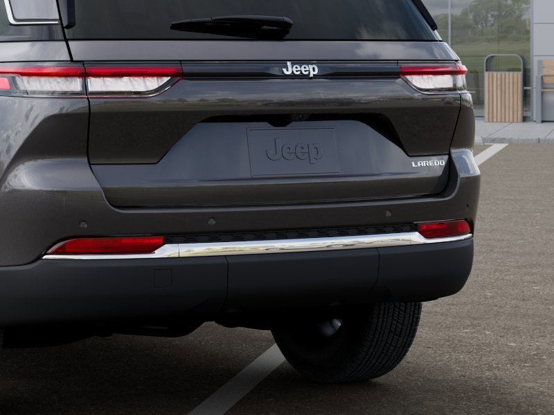 New 2026 Baltic Gray Metallic Clear-Coat Exterior Paint Jeep Laredo X image 13