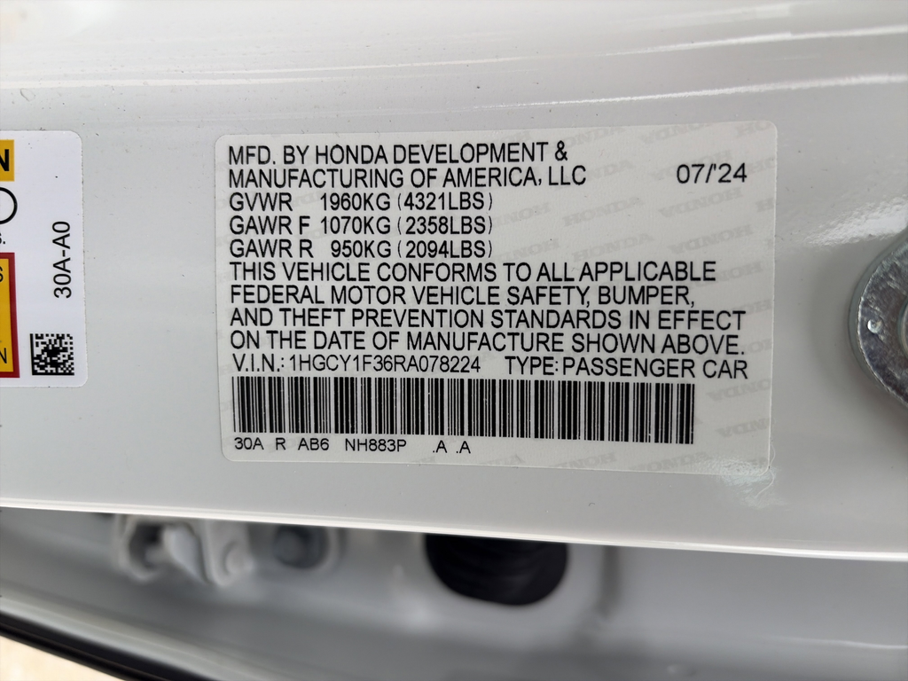 Used 2024 Platinum White Pearl Honda EX image 31