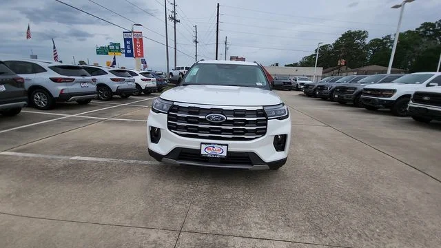 New 2026 Star White Metallic Tri-Coat Ford Active image 3