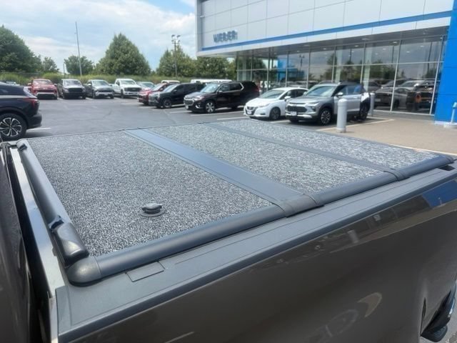 Used 2015 BROWNSTONE METALLIC Chevrolet 2WD LT image 5