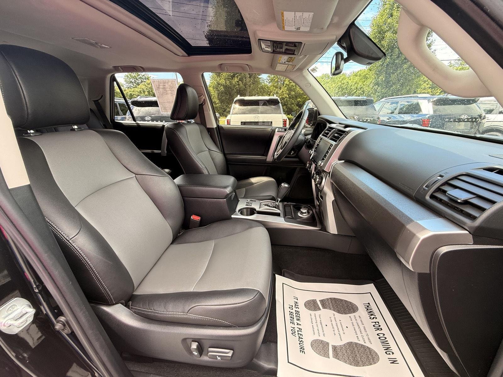 Used 2021 Midnight Black Metallic Toyota SR5 Premium image 19