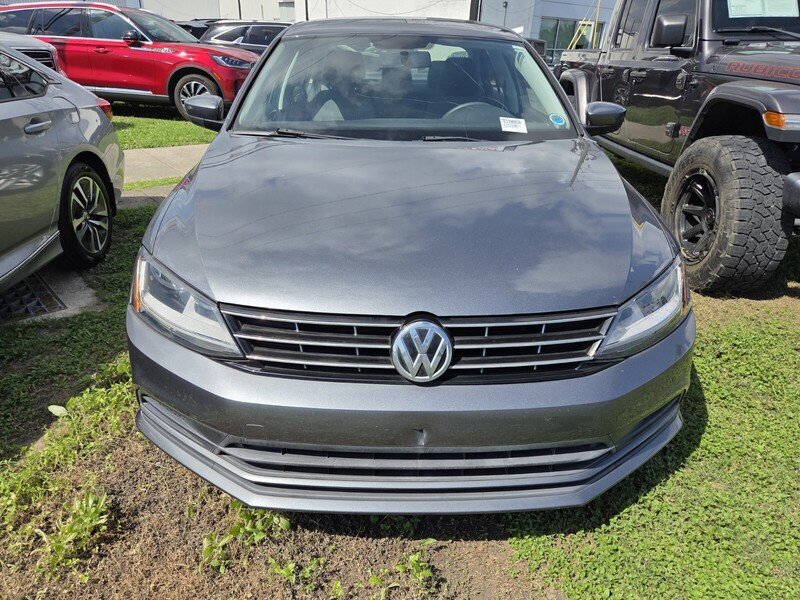 Used 2018 Gray Volkswagen 1.4T S image 7