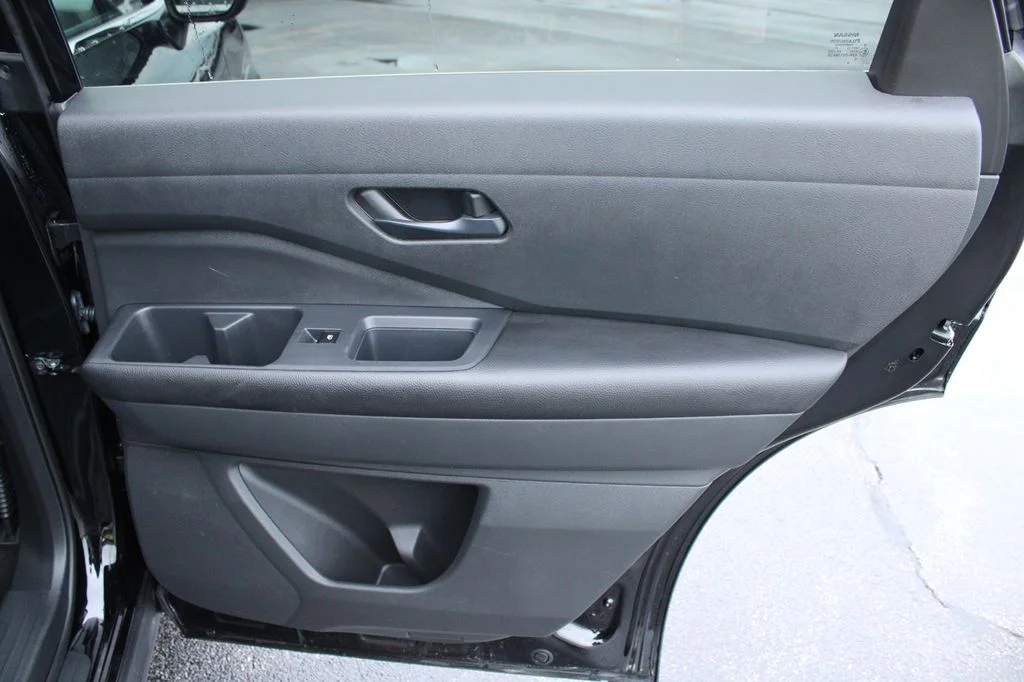 Used 2024 Super Black Nissan SV image 15