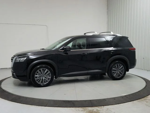 Used 2025 Black Nissan SL image 4