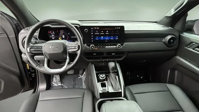 Used 2025 Black Chevrolet Trail Boss image 16