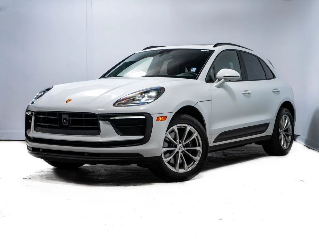 2023 Porsche Macan -'s photo