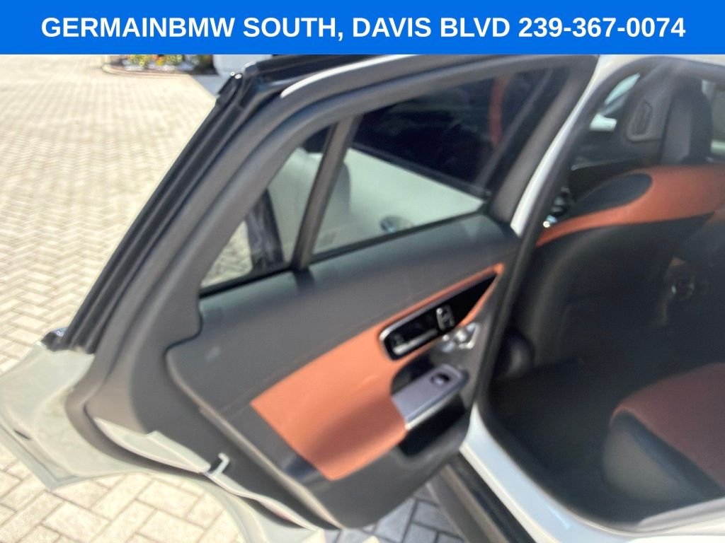 Used 2024  Mercedes-Benz GLC 300 Coupe image 30